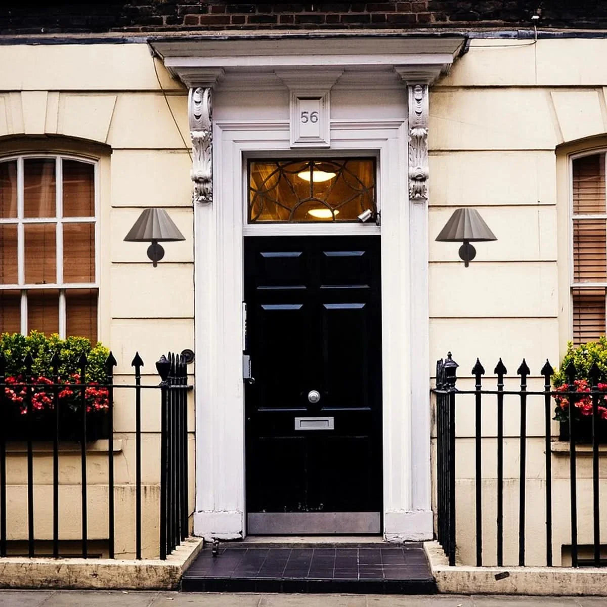 Luminaux Rechargeable LED Wall Sconce